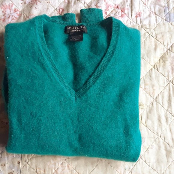 Lord & Taylor Sweaters - Vintage Lord & Taylor 100% Cashmere Sweater S